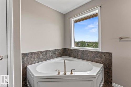 2908 Wayne Way, Cold Lake, AB - Indoor Photo Showing Bathroom