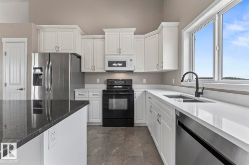2908 Wayne Way, Cold Lake, AB - Indoor Photo Showing Kitchen With Double Sink
