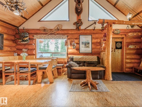 Wood-finish flooring throughout - 58227 Range Rd 70 A, Rural St. Paul County, AB - Indoor