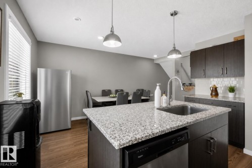 23 2215 24 Street, Edmonton, AB - Indoor Photo Showing Kitchen With Stainless Steel Kitchen With Upgraded Kitchen