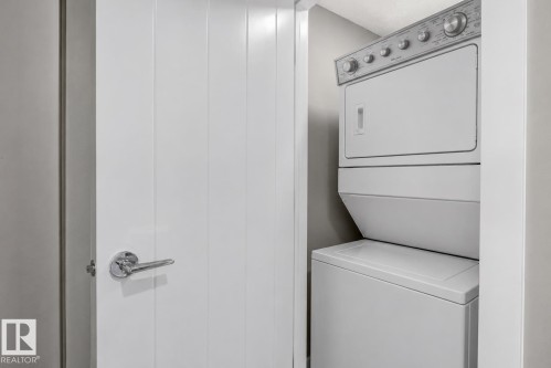 23 2215 24 Street, Edmonton, AB - Indoor Photo Showing Laundry Room