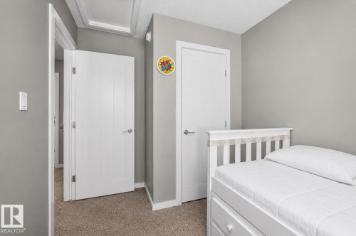 23 2215 24 Street, Edmonton, AB - Indoor Photo Showing Bedroom