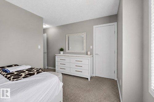 23 2215 24 Street, Edmonton, AB - Indoor Photo Showing Bedroom