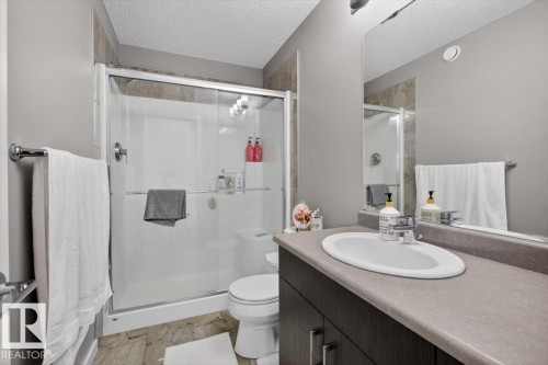 23 2215 24 Street, Edmonton, AB - Indoor Photo Showing Bathroom