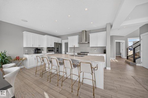 7640 179 Avenue Nw, Edmonton, AB - Indoor Photo Showing Kitchen