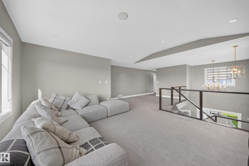 7640 179 Avenue Nw, Edmonton, AB - Indoor