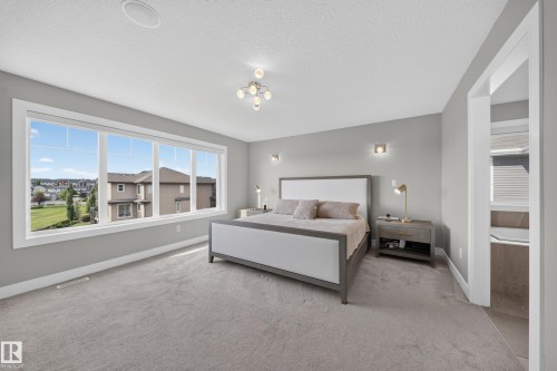 7640 179 Avenue Nw, Edmonton, AB - Indoor Photo Showing Bedroom