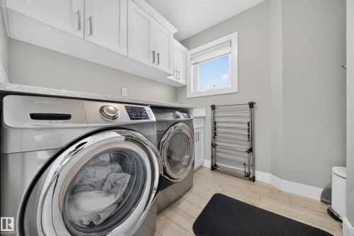 7640 179 Avenue Nw, Edmonton, AB - Indoor Photo Showing Laundry Room