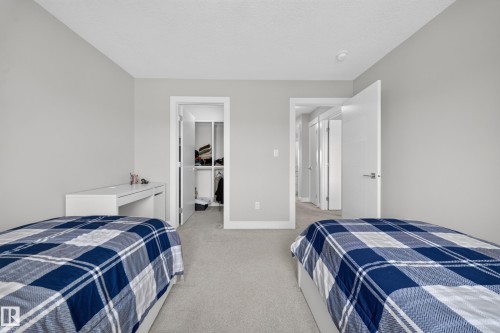 7640 179 Avenue Nw, Edmonton, AB - Indoor Photo Showing Bedroom