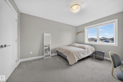 7640 179 Avenue Nw, Edmonton, AB - Indoor Photo Showing Bedroom