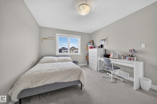 7640 179 Avenue Nw, Edmonton, AB - Indoor Photo Showing Bedroom