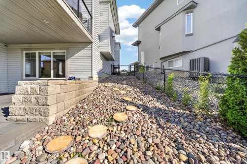 7640 179 Avenue Nw, Edmonton, AB - Outdoor