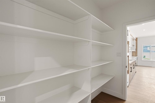 415 Munn Court, Leduc, AB - Indoor With Storage