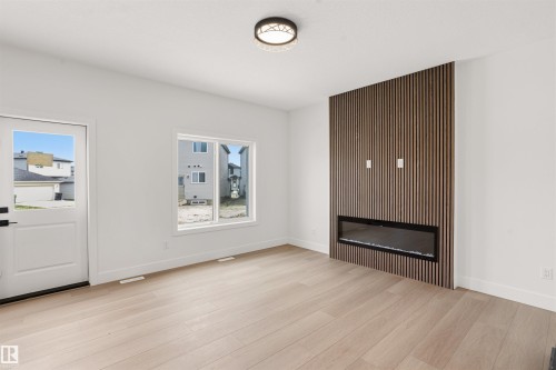 415 Munn Court, Leduc, AB - Indoor Photo Showing Other Room