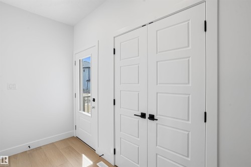 415 Munn Court, Leduc, AB - Indoor Photo Showing Other Room