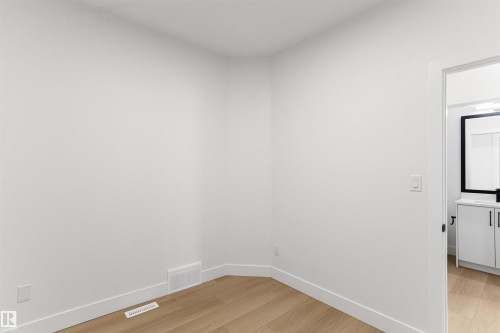 415 Munn Court, Leduc, AB - Indoor Photo Showing Other Room