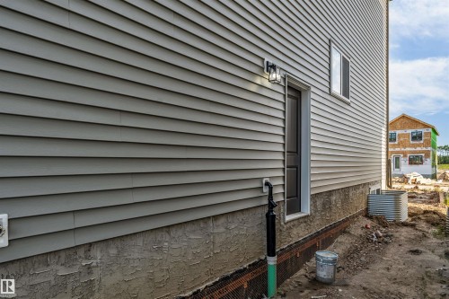 352 Roberts Wynd, Leduc, AB - Outdoor