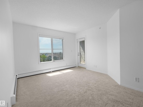 #405 534 Watt Bv Sw, Edmonton, AB - Indoor Photo Showing Other Room
