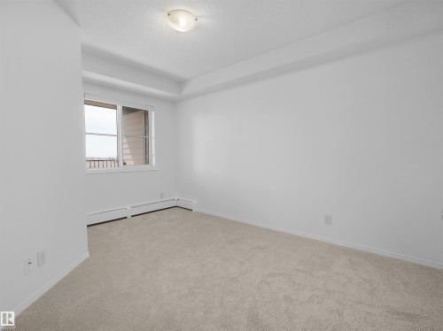 #405 534 Watt Bv Sw, Edmonton, AB - Indoor Photo Showing Other Room