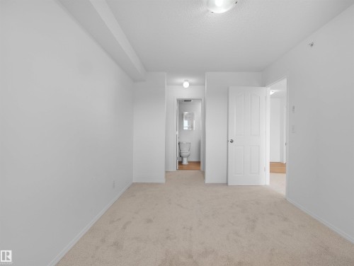 #405 534 Watt Bv Sw, Edmonton, AB - Indoor Photo Showing Other Room
