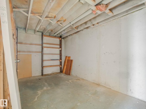 91 Amherst Crescent, St. Albert, AB - Indoor Photo Showing Garage