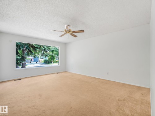 91 Amherst Crescent, St. Albert, AB - Indoor Photo Showing Other Room