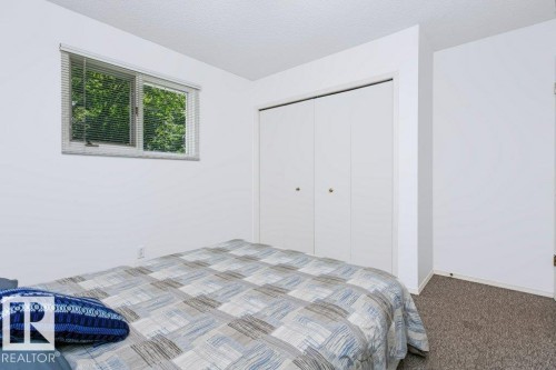 10057 91 Avenue Nw, Edmonton, AB - Indoor Photo Showing Bedroom
