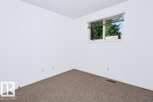 10057 91 Avenue Nw, Edmonton, AB - Indoor Photo Showing Other Room