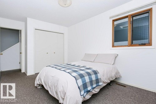 10057 91 Avenue Nw, Edmonton, AB - Indoor Photo Showing Bedroom