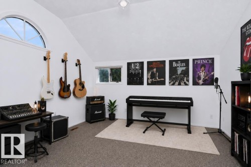 10057 91 Avenue Nw, Edmonton, AB - Indoor