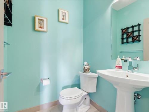2115 Auxier Court Sw, Edmonton, AB - Indoor Photo Showing Bathroom