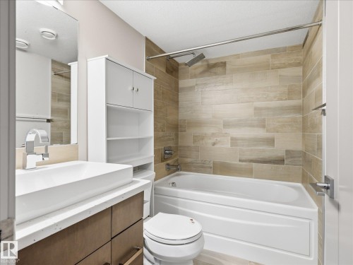 2115 Auxier Court Sw, Edmonton, AB - Indoor Photo Showing Bathroom