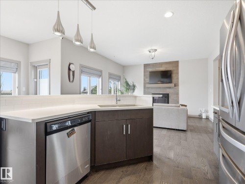 2115 Auxier Court Sw, Edmonton, AB - Indoor Photo Showing Kitchen