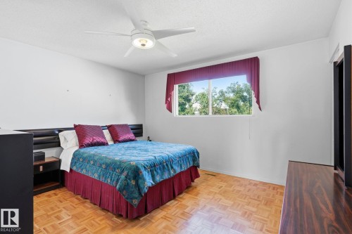 14511 83 Street Nw, Edmonton, AB - Indoor Photo Showing Bedroom
