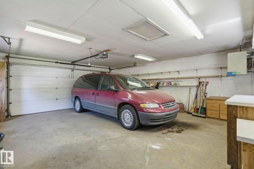 14511 83 Street Nw, Edmonton, AB - Indoor Photo Showing Garage