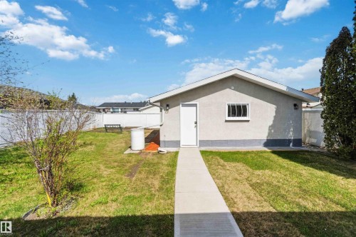 15015 95 Street, Edmonton, AB - Outdoor