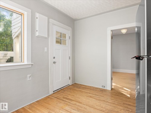 11331 66 Street Nw, Edmonton, AB - Indoor Photo Showing Other Room