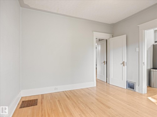 11331 66 Street Nw, Edmonton, AB - Indoor Photo Showing Other Room