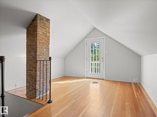 11331 66 Street Nw, Edmonton, AB - Indoor Photo Showing Other Room