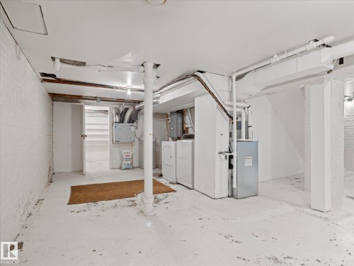 11331 66 Street Nw, Edmonton, AB - Indoor