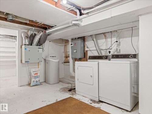 11331 66 Street Nw, Edmonton, AB - Indoor Photo Showing Laundry Room