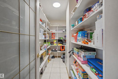711 Butterworth Drive Nw, Edmonton, AB - Indoor With Storage