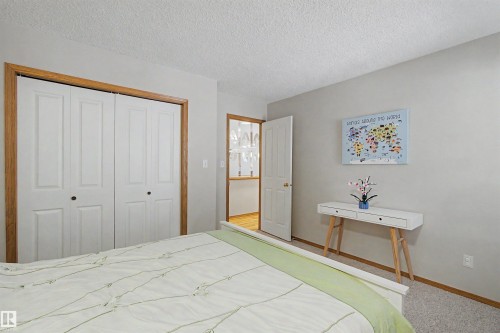 711 Butterworth Drive Nw, Edmonton, AB - Indoor