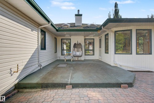 711 Butterworth Drive Nw, Edmonton, AB - Outdoor With Exterior
