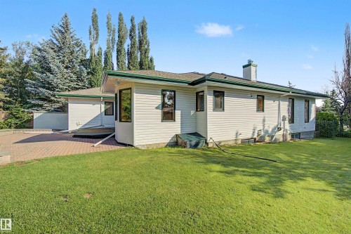 711 Butterworth Drive Nw, Edmonton, AB - Outdoor