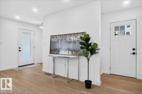 11604 35 Avenue Nw, Edmonton, AB - Indoor Photo Showing Other Room