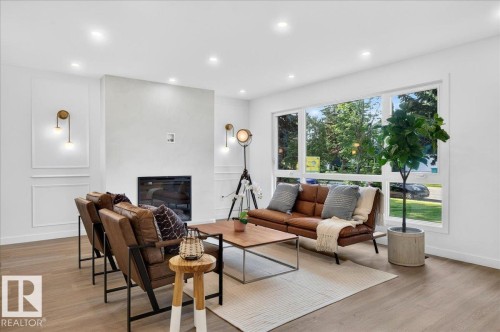 11604 35 Avenue Nw, Edmonton, AB - Indoor With Fireplace