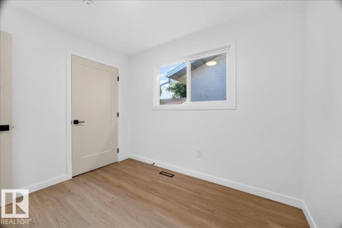 11604 35 Avenue Nw, Edmonton, AB - Indoor Photo Showing Other Room