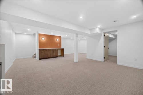 11604 35 Avenue Nw, Edmonton, AB - Indoor