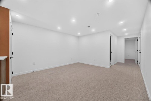 11604 35 Avenue Nw, Edmonton, AB - Indoor Photo Showing Other Room